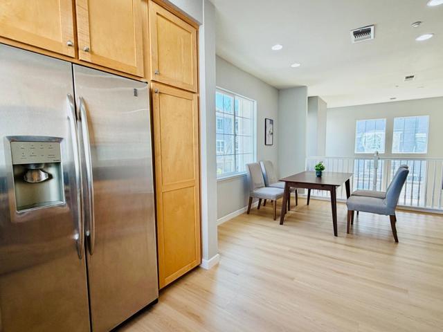 562 Montego Terrace, Sunnyvale CA: https://media.crmls.org/mediaz/52bf36ac-8458-4b40-8a7e-b4529fdad866.jpg