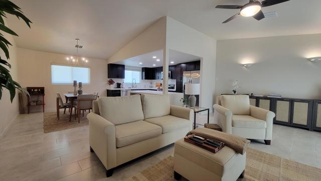53645 Avenida Mendoza, La Quinta CA: https://media.crmls.org/mediaz/52bf6e00-05d9-4ce2-969f-871f2fbc5f42.jpg