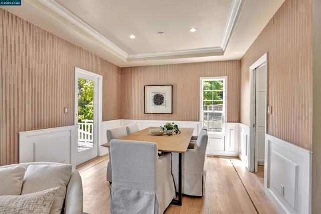 48 Sterling Way, Lafayette CA: https://media.crmls.org/mediaz/52bff2e4-d04f-4913-9216-37b09393fcf5.jpg