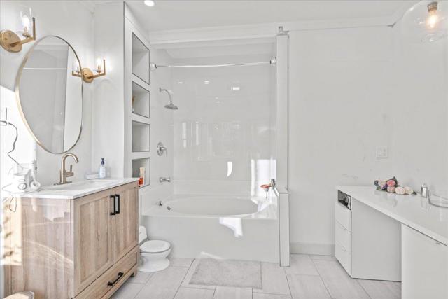 9350 Bond Road, Elk Grove CA: https://media.crmls.org/mediaz/52c0a56d-05b7-4a55-82b4-405a172aa960.jpg