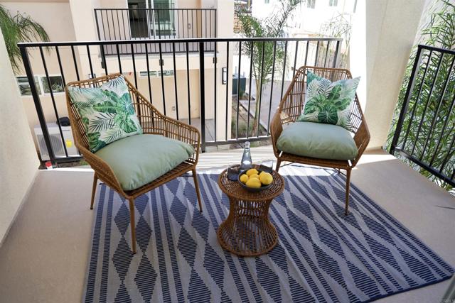 Detail Gallery Image 5 of 14 For 5282 Naranja St #23,  San Diego,  CA 92114 - 3 Beds | 3 Baths