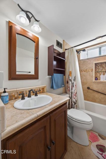 Detail Gallery Image 27 of 38 For 2110 Rhonda St, Oxnard,  CA 93036 - 3 Beds | 2/1 Baths