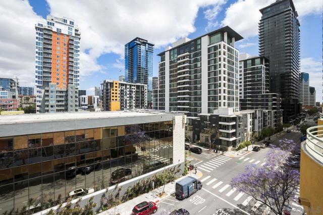 1501 India Street, San Diego CA: https://media.crmls.org/mediaz/52c139f1-9d58-4b2f-a670-43b03cb488f7.jpg