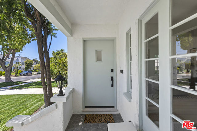 913 East Glenoaks Boulevard photo 6