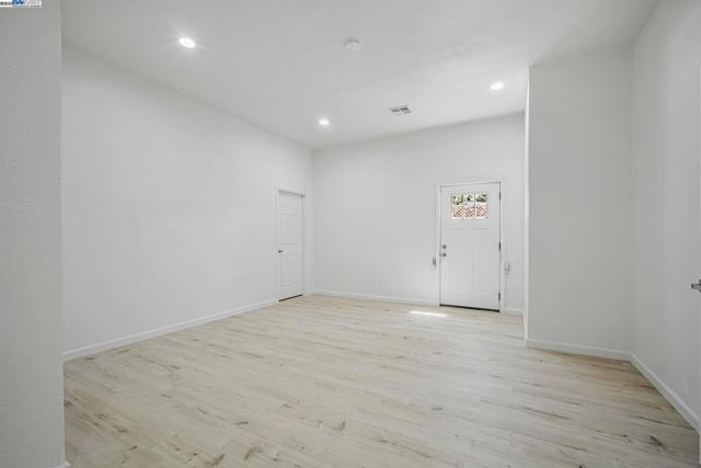 3920 Gravenstein Hwy, Sebastopol CA: https://media.crmls.org/mediaz/52c185fc-948d-47c4-a779-92742a51567d.jpg
