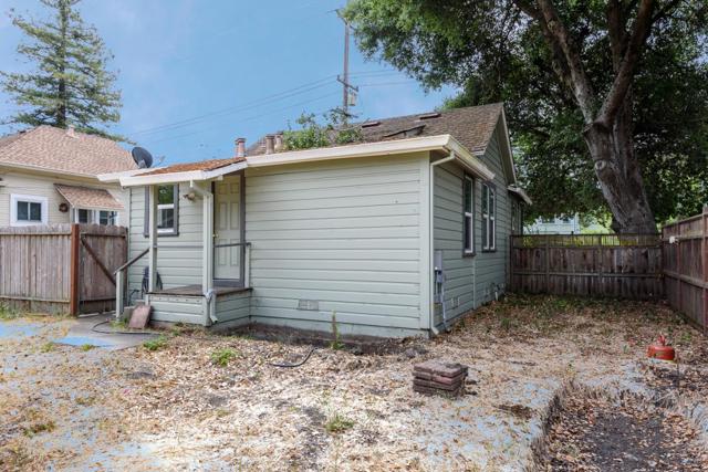 715 Tupper Street, Santa Rosa CA: https://media.crmls.org/mediaz/52c19049-4fad-4f66-a6b8-733447b7529a.jpg