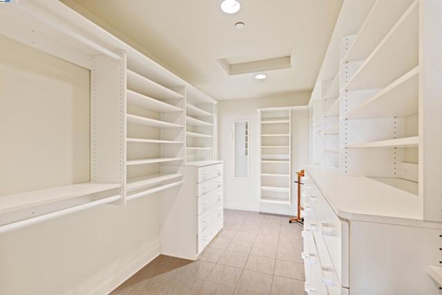 4224 Greenville Rd, Livermore CA: https://media.crmls.org/mediaz/52c195fe-8e6d-459f-bee1-50cb01b39986.jpg