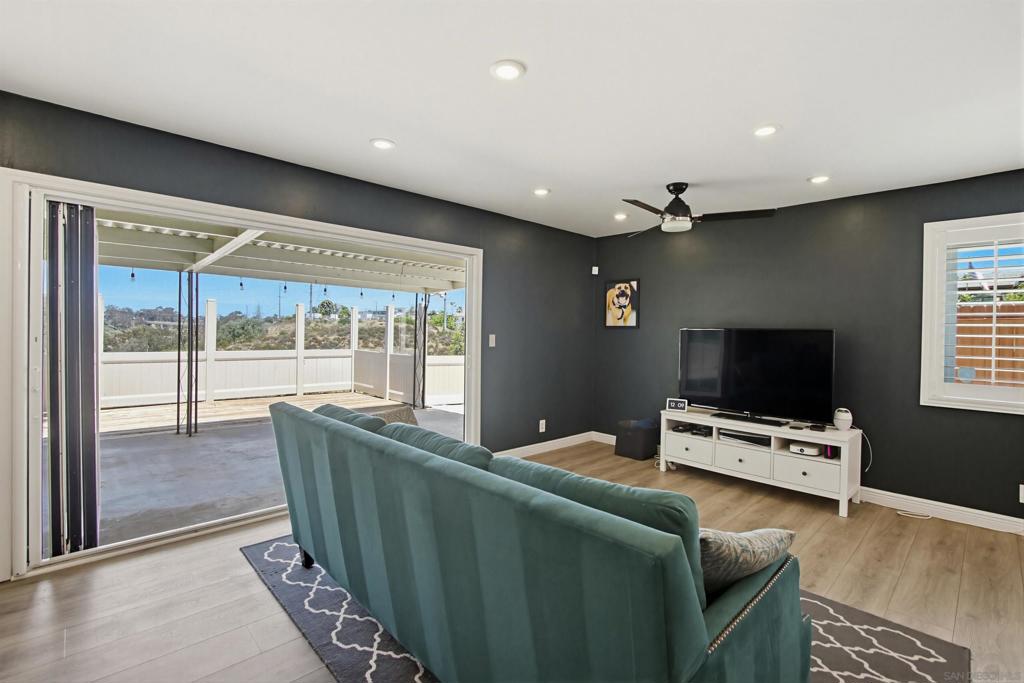 8426 Fireside Ave - photo 4
