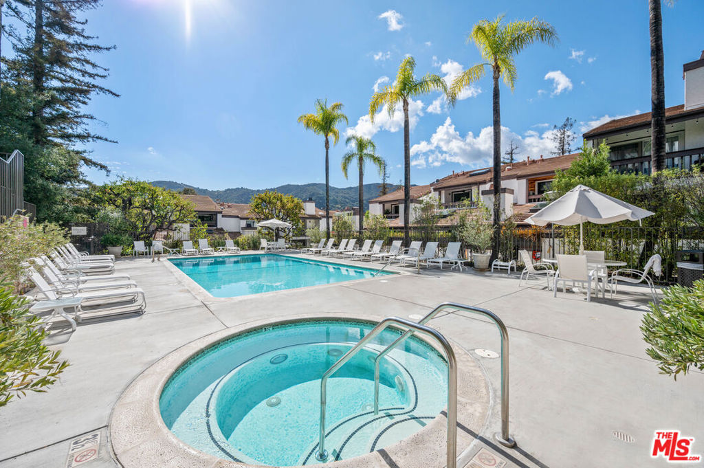 1580 Palisades Drive