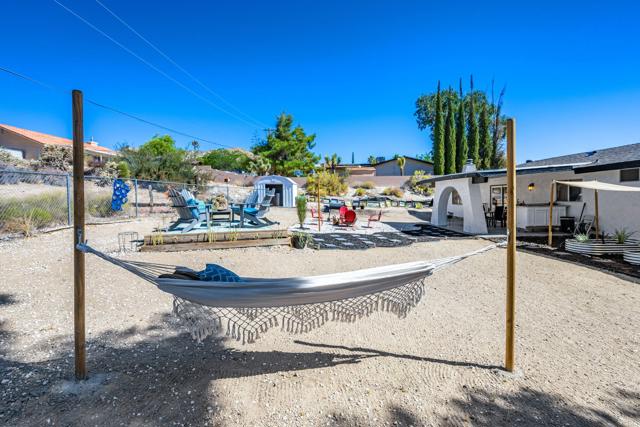7616 Fairway Drive, Yucca Valley CA: https://media.crmls.org/mediaz/52c3e8bc-fcfa-4cc7-9e7f-3550bc82362b.jpg