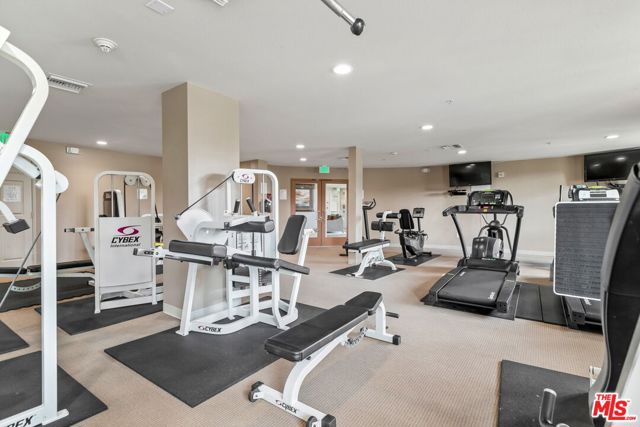1 Bed Home for Sale in Playa Vista, California