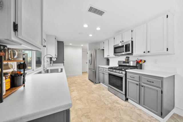 538 Tag Lane, Ramona CA: https://media.crmls.org/mediaz/52c460d6-c866-41b6-9ef8-c43de9f275d3.jpg