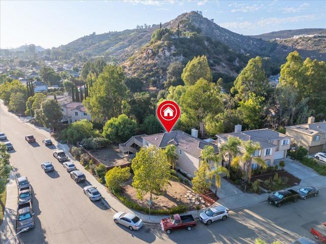 609 Jacks Creek Road, Escondido CA: https://media.crmls.org/mediaz/52c4899e-f78c-489d-a265-6e20a15a4cce.jpg