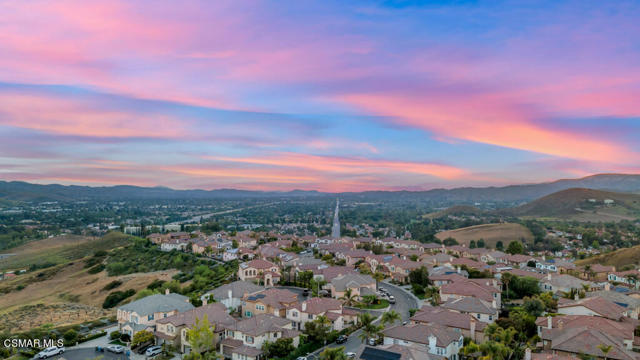 5937 Indian Terrace Drive, Simi Valley CA: https://media.crmls.org/mediaz/52c50546-521a-4345-969d-b7372629c063.jpg
