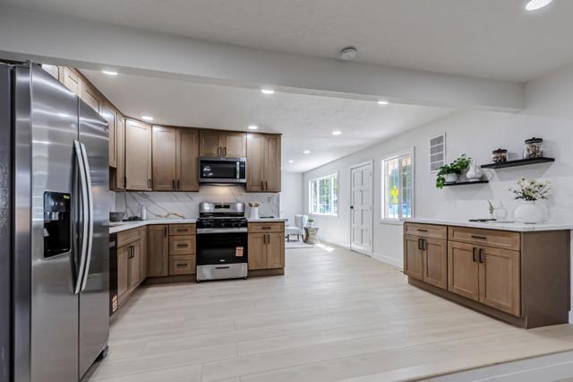 1615 Dennis Avenue, Milpitas CA: https://media.crmls.org/mediaz/52c51467-80c0-4155-a70b-511a5fd6abda.jpg