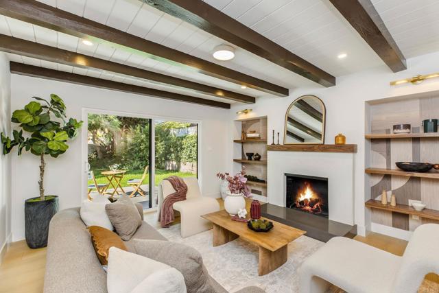 Detail Gallery Image 14 of 28 For 5511 S Corning Ave, Ladera Heights,  CA 90056 - 3 Beds | 2/1 Baths