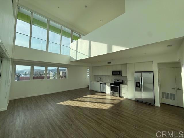 5750 Hollywood Boulevard #709