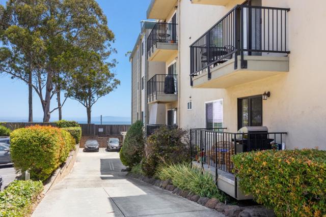 825 Balboa Avenue, Capitola CA: https://media.crmls.org/mediaz/52c61bd0-11b2-4361-90a2-4e41f2ed50ae.jpg