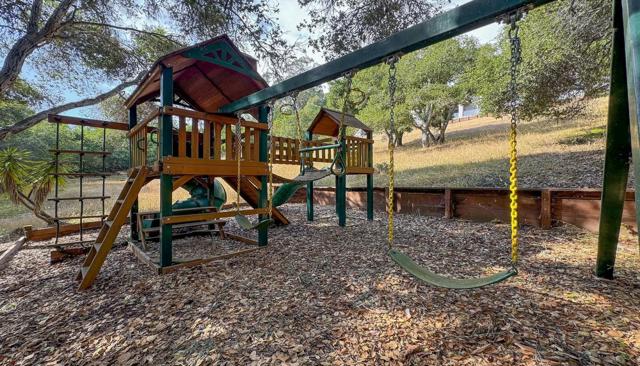 Image 66 of 69 For 276 Meadow Court