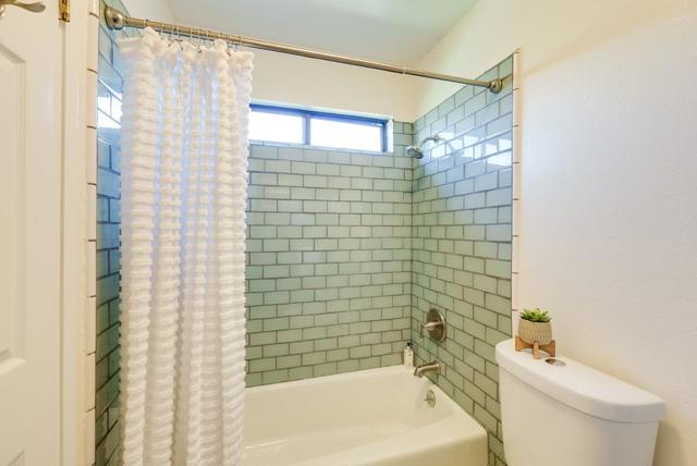 261 Sea Ridge Road, Aptos CA: https://media.crmls.org/mediaz/52c659dd-9a7b-4496-b08e-77887e92c9b1.jpg