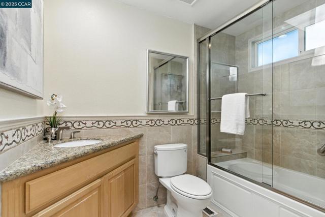 3824 Via Granada, Moraga CA: https://media.crmls.org/mediaz/52c6cf5b-a174-443d-a1e6-947ebd7dc090.jpg