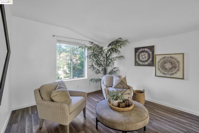 5014 Prairie Way, Antioch CA: https://media.crmls.org/mediaz/52c7a8d7-f64d-45b6-9486-0d887cb97118.jpg