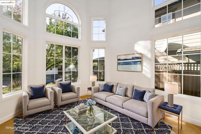 30 Arundel Dr, Hayward CA: https://media.crmls.org/mediaz/52c88795-8a4a-41b4-9e4e-7f3d4818e242.jpg