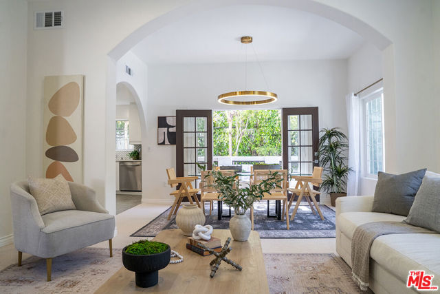 1515 N Fairfax Avenue, Los Angeles CA: https://media.crmls.org/mediaz/52c8ae15-0f1a-4fb4-8ec1-3da6f47182a8.jpg