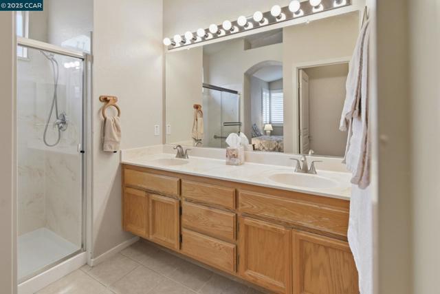 443 Mandarin Cir, Vacaville CA: https://media.crmls.org/mediaz/52c8e08c-7b1c-4bf8-a881-5dfd28e7117d.jpg