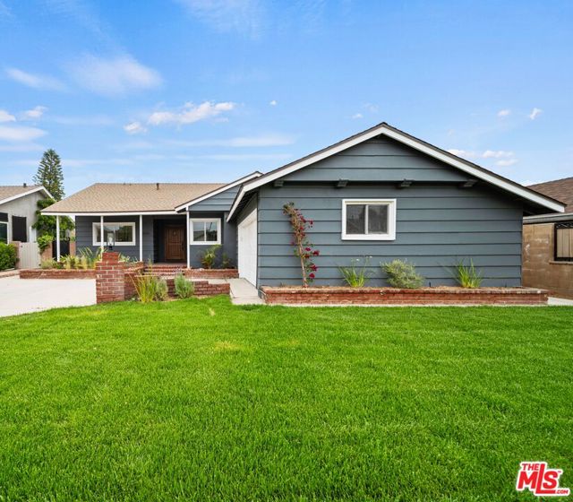10026 Mclennan Avenue photo 1