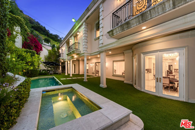 1455 Robmar Drive, Beverly Hills CA: https://media.crmls.org/mediaz/52c92eca-2ec4-4573-8704-675fcad23b27.jpg