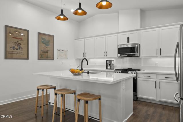 Detail Gallery Image 14 of 34 For 303 N F St #201,  Oxnard,  CA 93030 - 3 Beds | 2 Baths