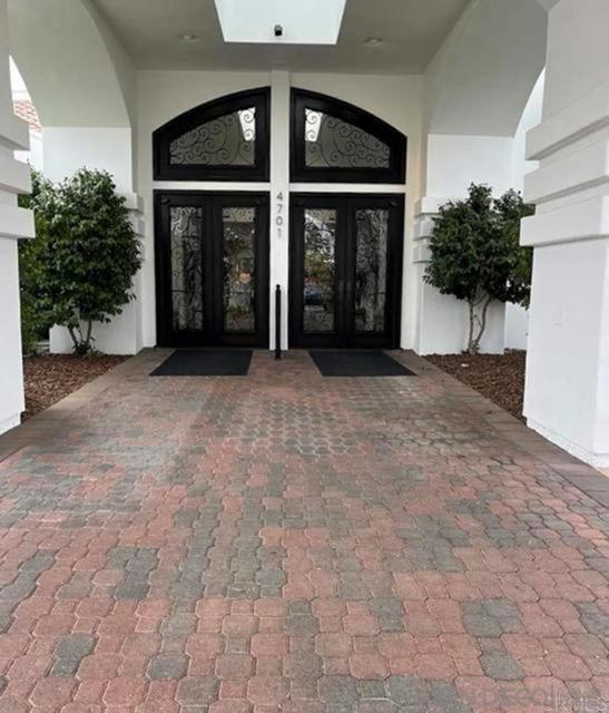 5002 Mycenae Way, Oceanside CA: https://media.crmls.org/mediaz/52c97d37-12fb-483e-a305-51b9752628dc.jpg