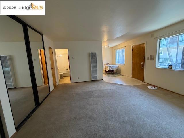 3877 Howe St, Oakland CA: https://media.crmls.org/mediaz/52c9a2c2-8c07-4112-8e6b-a7f791ffe1bf.jpg