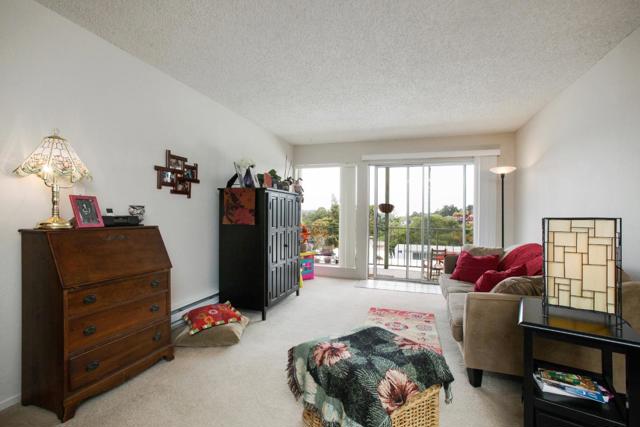 2200 Village Court, Belmont CA: https://media.crmls.org/mediaz/52c9bf33-3543-4415-9d81-db7bb095c0ba.jpg