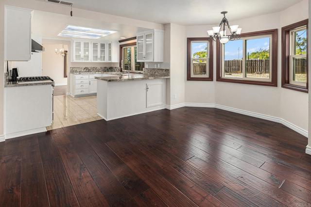 Detail Gallery Image 10 of 31 For 9462 Pipilo St, San Diego,  CA 92129 - 4 Beds | 2/1 Baths