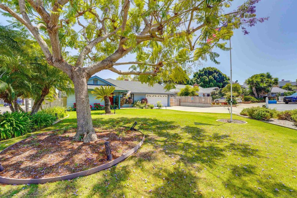 1561 Sandalwood Ln - photo 2