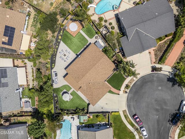 915 W Marcello Avenue, Thousand Oaks CA: https://media.crmls.org/mediaz/52cb1042-f205-473f-a59a-43f66e2fb528.jpg