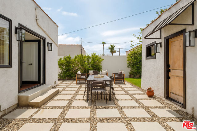 4313 W 59th Street, Los Angeles CA: https://media.crmls.org/mediaz/52cbc9a2-87f2-45ce-8de8-34705d180d7b.jpg