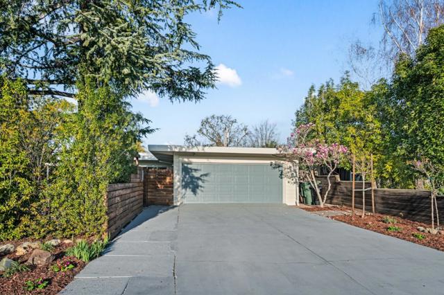 3151 Ramona Street, Palo Alto CA: https://media.crmls.org/mediaz/52cc084a-96e8-4e32-9af3-b6d6d0c78aa6.jpg