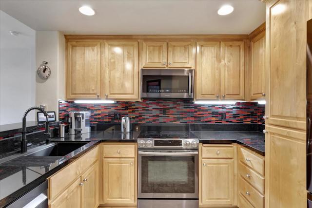 1390 Saddle Rack Street, San Jose CA: https://media.crmls.org/mediaz/52cc4f0c-8a55-4444-85df-5e0c93a0d39c.jpg