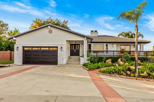1677 S Hill Ave, Fallbrook CA: https://media.crmls.org/mediaz/52ccd7af-9563-4c88-87eb-4875cb8d2edd.jpg