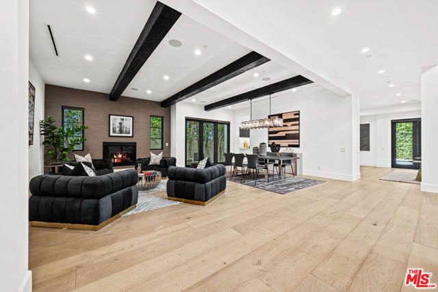 741 N Vista Street, Los Angeles CA: https://media.crmls.org/mediaz/52cd9291-7271-4b54-95fd-13d53c5bba88.jpg