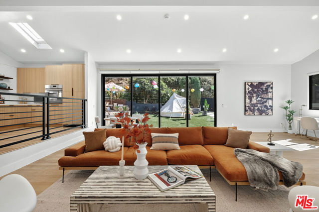 2603 Crestmoore Place, Los Angeles CA: https://media.crmls.org/mediaz/52cdb5ea-f4e2-4d48-8283-806e82f25ec3.jpg