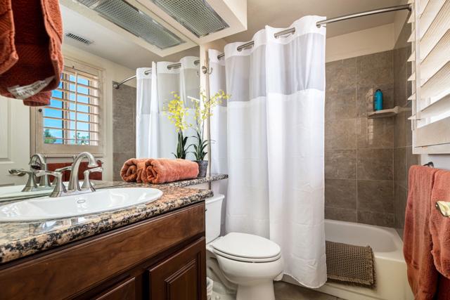 230 Augusta Drive, Palm Desert CA: https://media.crmls.org/mediaz/52cf2d83-04b1-4ceb-b4c2-bf5b8e2e39e3.jpg