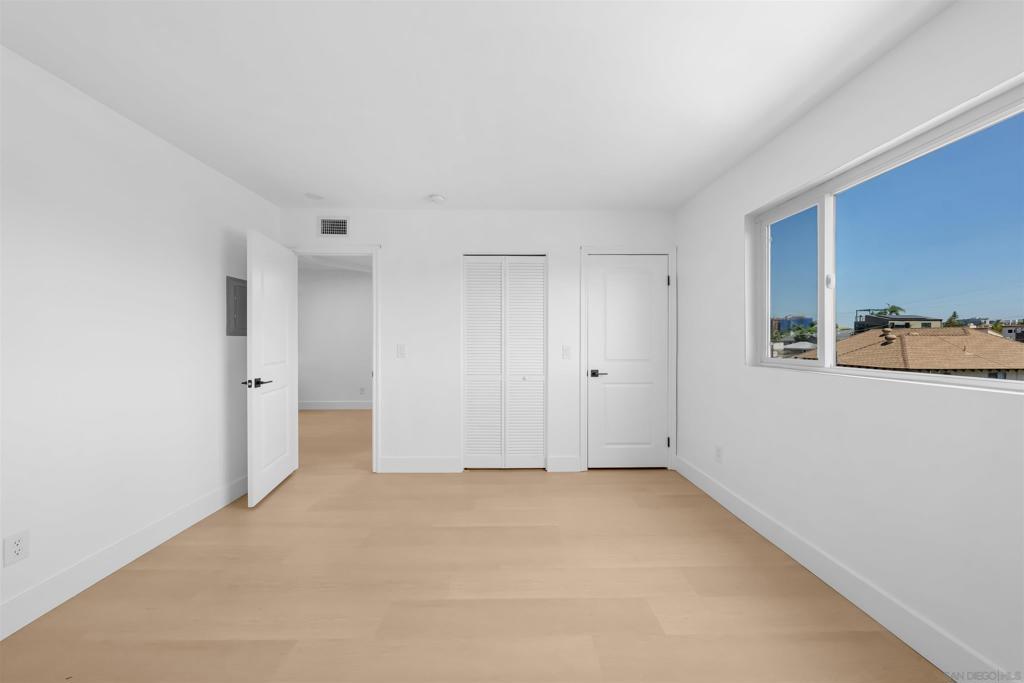 1030 Robinson Ave - photo 14