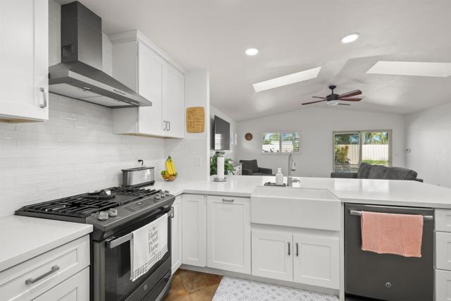 10347 WOODROSE AVE, Santee CA: https://media.crmls.org/mediaz/52d08b26-5fc4-4568-a3ec-8c1a0bd1c3fd.jpg