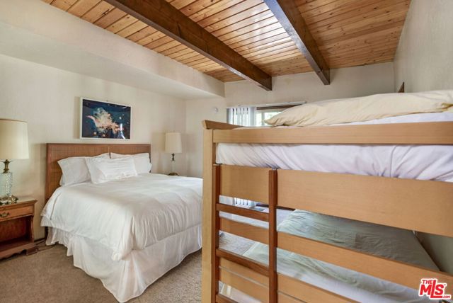 2378 Rim Of The World Drive, Running Springs CA: https://media.crmls.org/mediaz/52d1037d-3d9a-445a-be2f-431c51f069e4.jpg