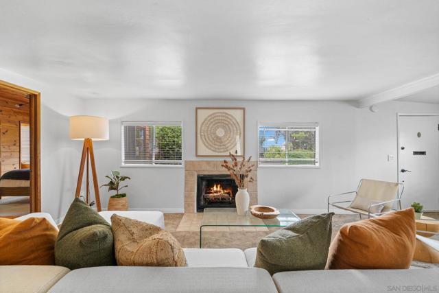 4573 4575 Massachusetts St, San Diego CA: https://media.crmls.org/mediaz/52d15afb-2a68-4e58-a33a-634c65ddf793.jpg