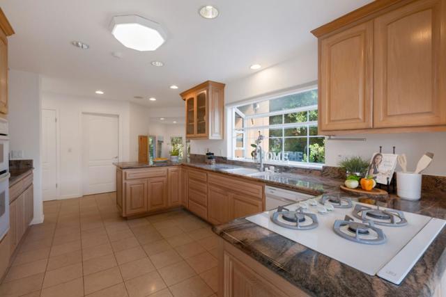 12189 Parker Ranch Road, Saratoga CA: https://media.crmls.org/mediaz/52d15ce0-b7d0-4d22-a4e3-ec08470bd83c.jpg